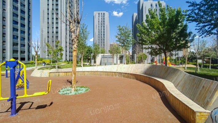 天资华府64号楼203室