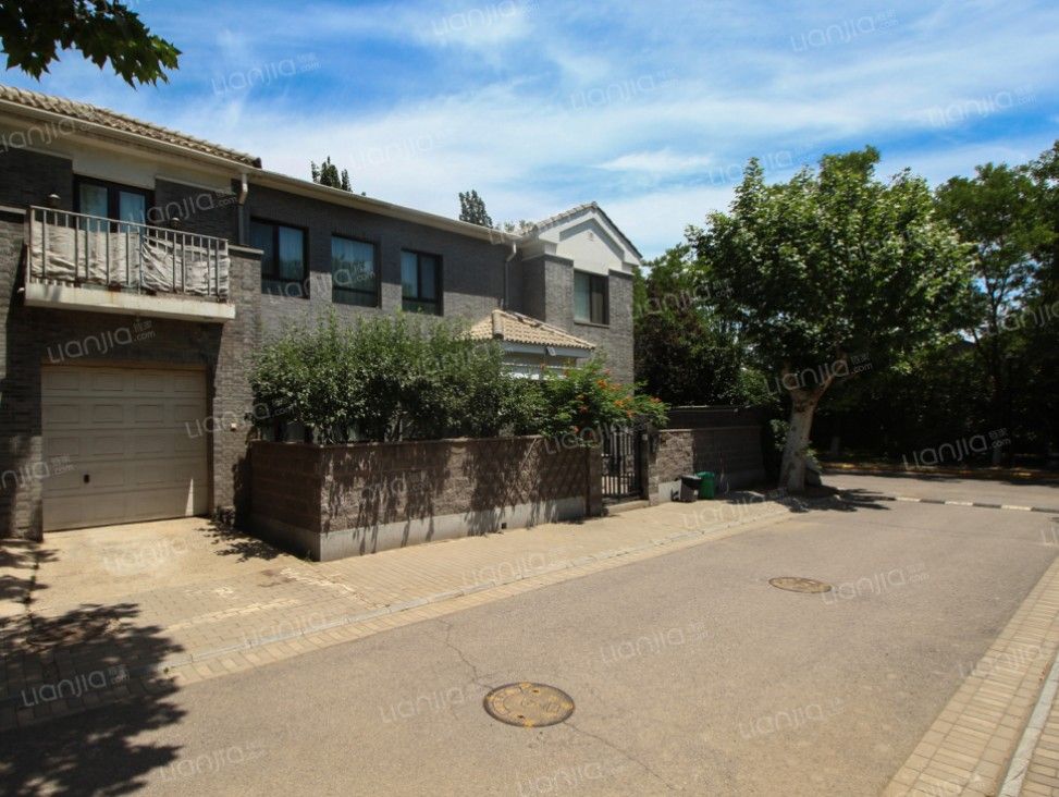 易郡1-3号（双拼别墅）